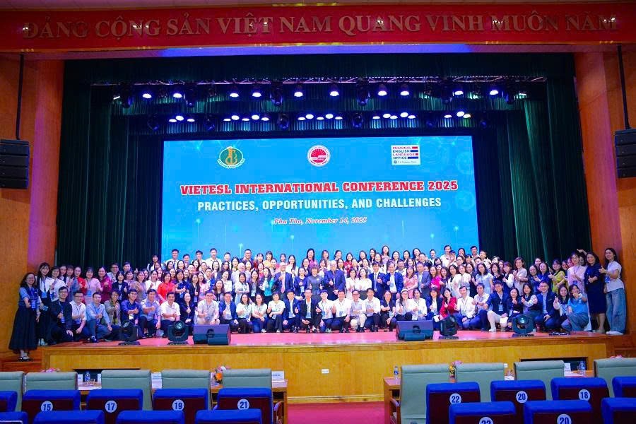 Hội thảo Quốc tế “Dạy và học tiếng Anh như ngôn ngữ thứ hai tại Việt Nam - VIETESL 2025 - Thực tiễn, Cơ hội và Thách thức”