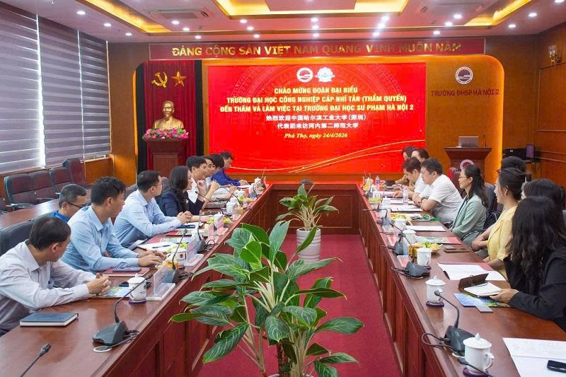 Harbin Institute of Technology (China) Visits Hanoi Pedagogical  University 2 (HPU2)